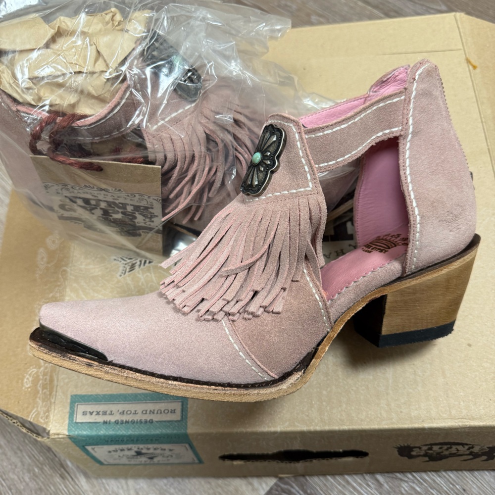 Junk Gypsy by Lane sz 8 Rose Fringe Booties